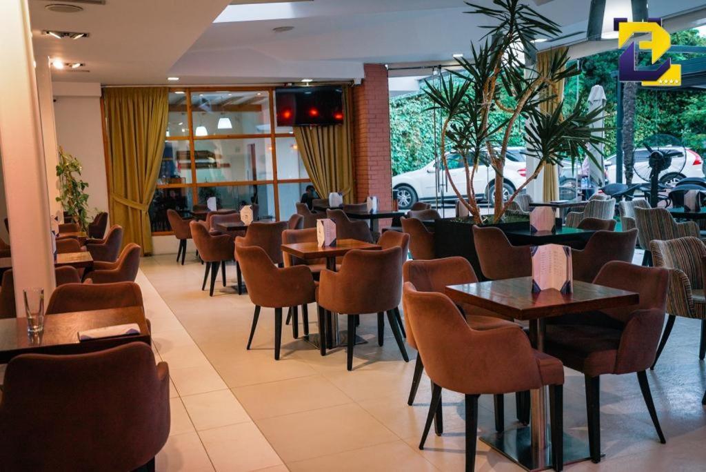 Hotel Bermon Тирана Екстериор снимка