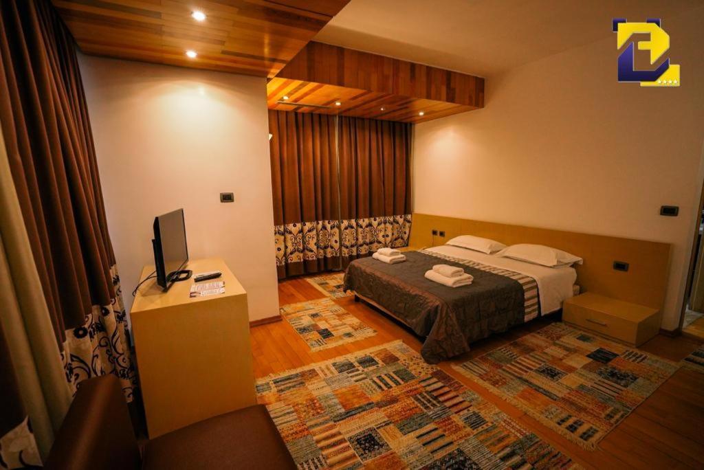 Hotel Bermon Тирана Екстериор снимка